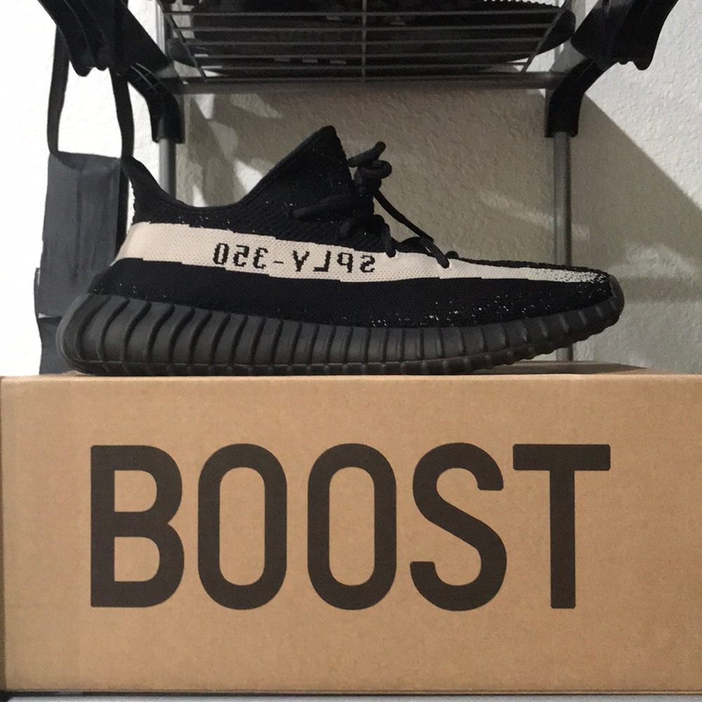 Yeezy 350 V2 OREO